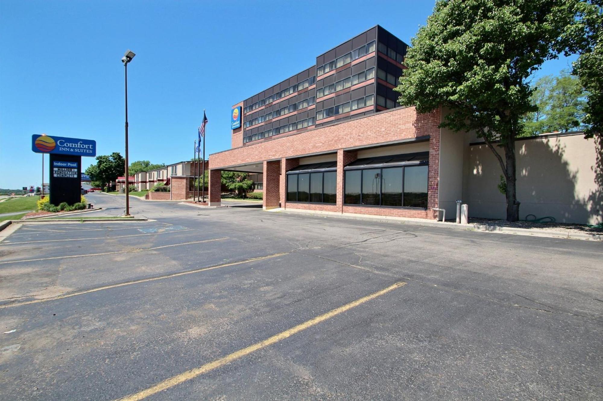 Comfort Inn & Suites Madison - Airport Kültér fotó