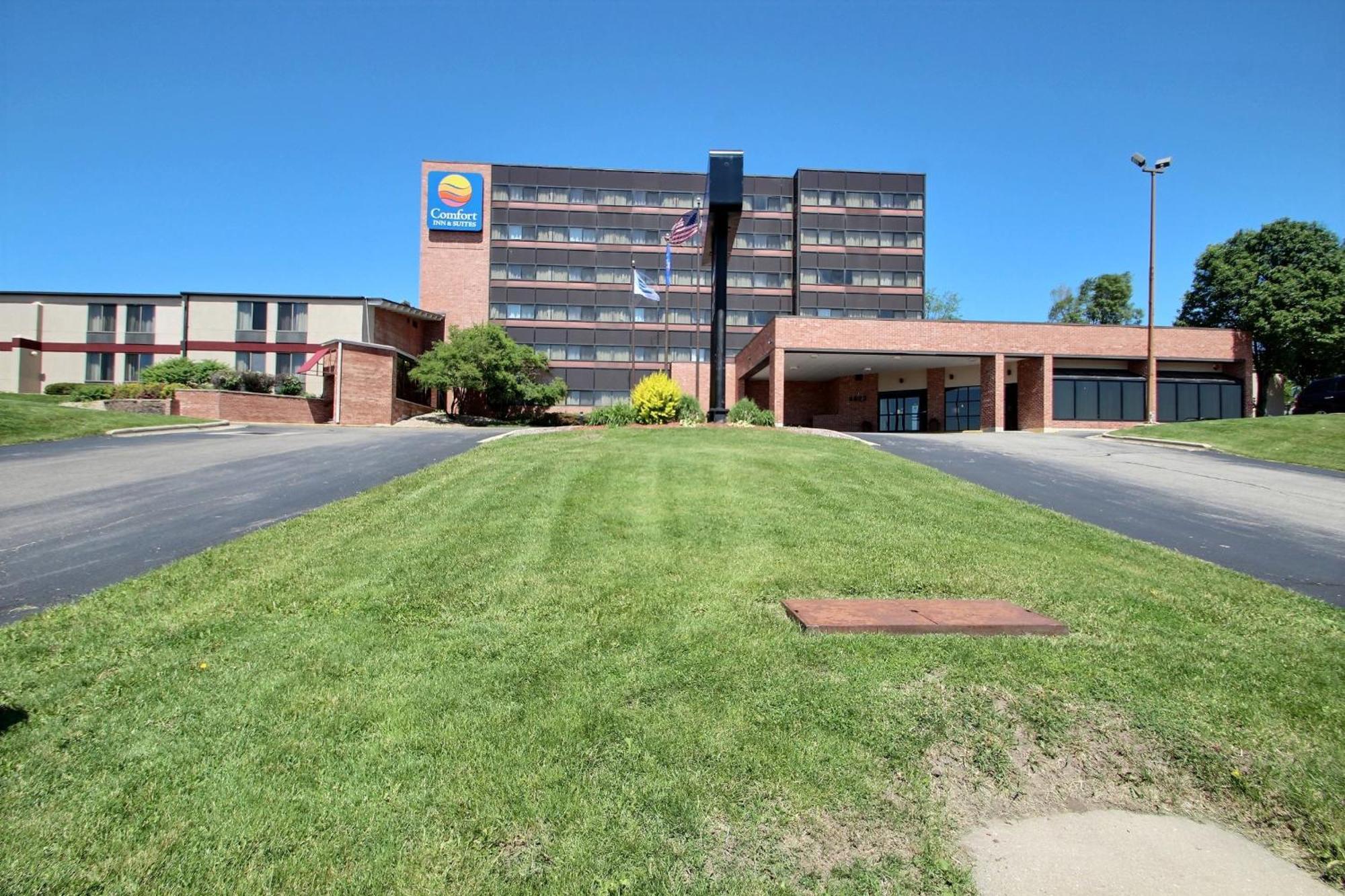 Comfort Inn & Suites Madison - Airport Kültér fotó