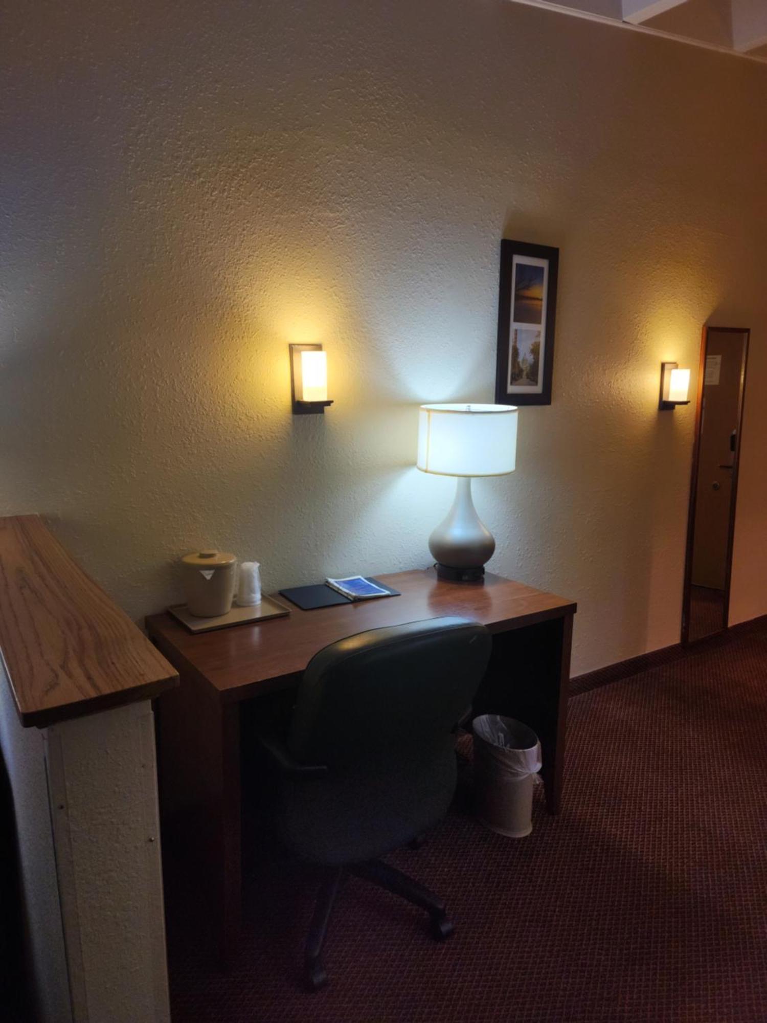 Comfort Inn & Suites Madison - Airport Kültér fotó