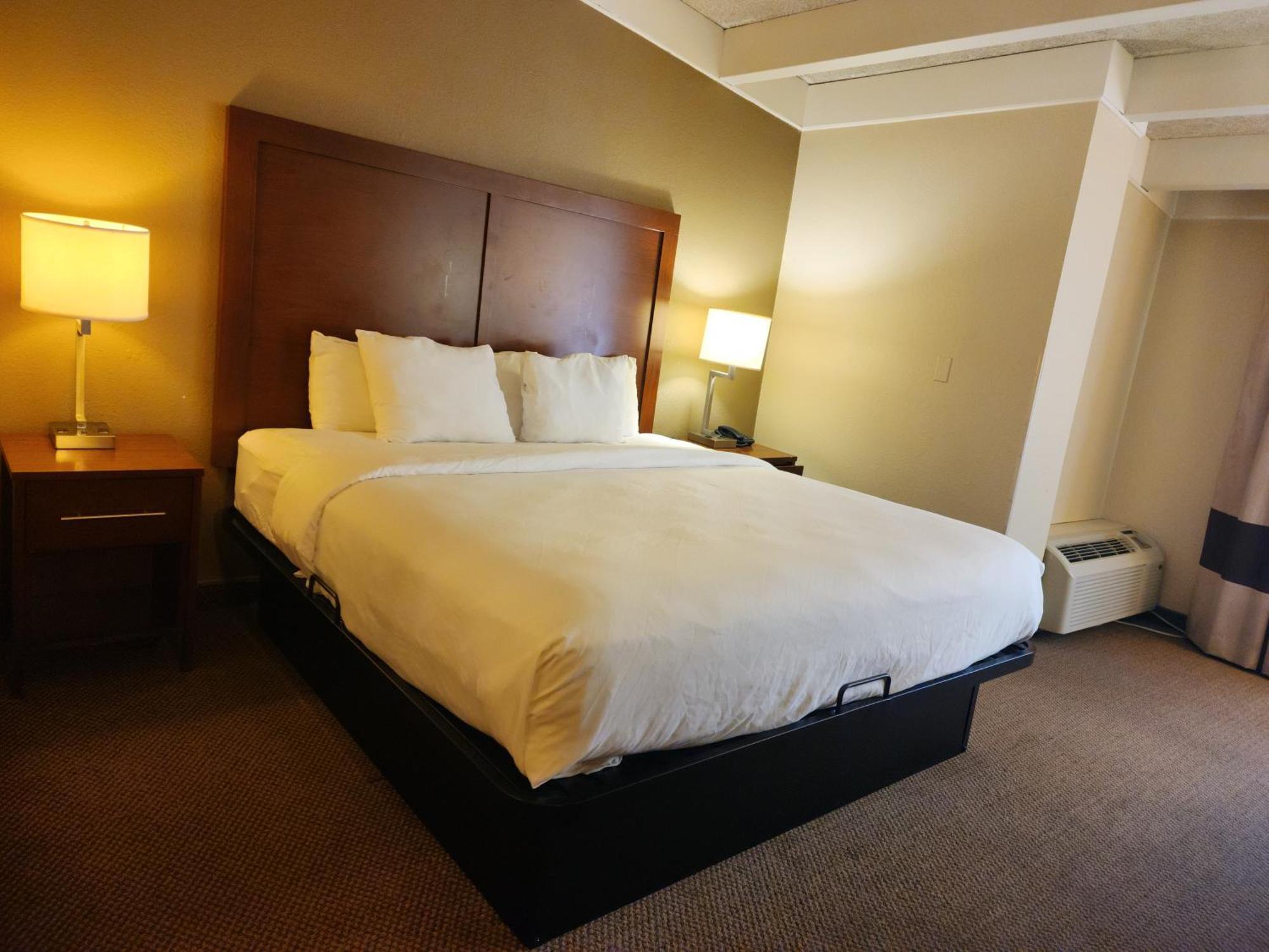 Comfort Inn & Suites Madison - Airport Kültér fotó